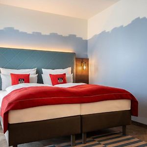 Standard Zimmer mit Queensize-Bett für Gäste mit Behinderungen